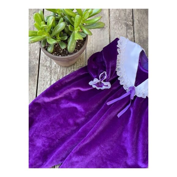 Vintage 80s 90s Royal Purple Velvet Romper Jumpsuit Lace Puritan Collar Trim - Picture 2 of 8